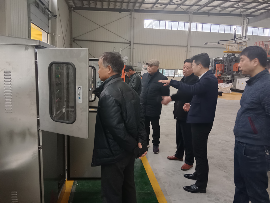 江苏盈源厂区内堆放待出货的黑色地下雨水调蓄池蜂窝蓄水模块