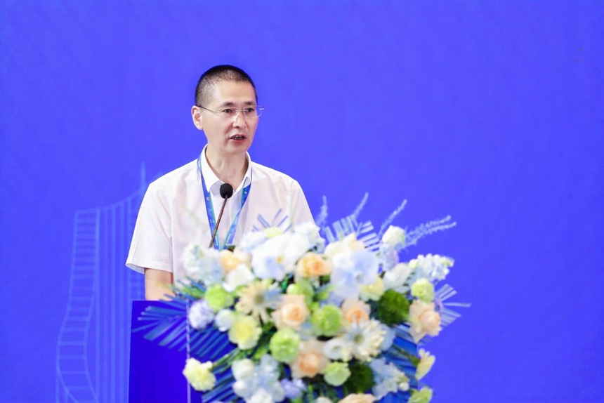 北京排水协会会长刘大可围绕城市排水与水环境治理发表主旨演讲